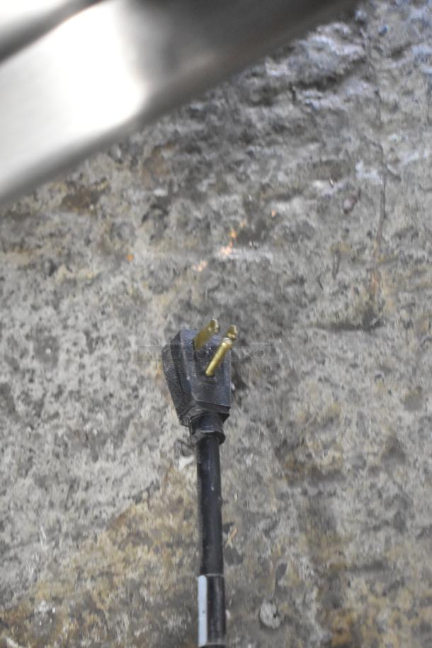 2018 True T-35-HC stainless steel cooler plug, 115 volts, for a 2-door commercial reach-in cooler.