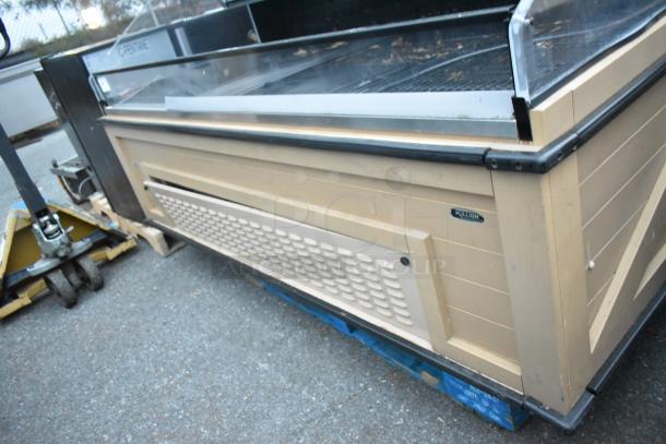 Killion Metal Commercial Open Grab N Go Merchandiser, beige, 208/230V, 1 Phase, used condition, on pallet.