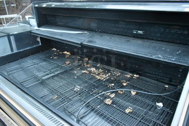 Killion Metal Commercial Open Grab N Go Merchandiser, 208/230 Volts, 1 Phase. Features metal shelving and spacious interior. Used condition.