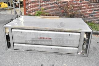 Blodgett 1060B Stainless Steel Commercial Propane Gas Powered Single Deck Pizza Oven. 85,000 BTU. - Item #1222024