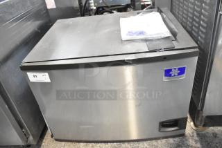 Brand new Manitowoc IYT0750A-261 ice machine, stainless steel, scratches present. 715 lb capacity, 208-230V, 1 Phase.