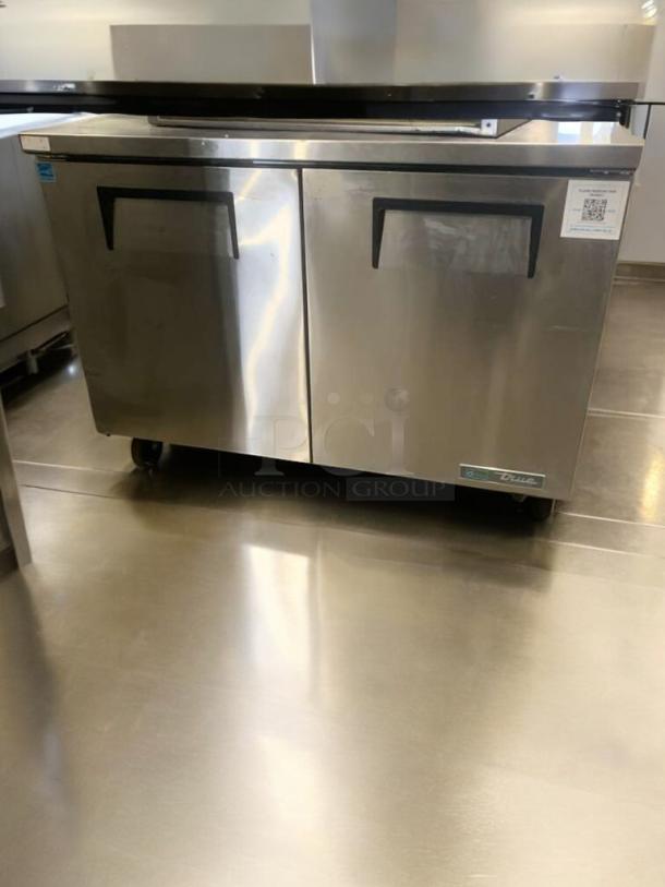 True TUC-48-HC undercounter refrigerator in prime condition, stainless steel finish, 115V, fully tested and working.