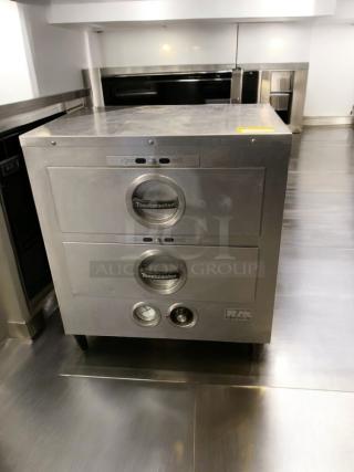 Toastmaster Triple Drawer Warmer in prime condition, stainless steel, model features brand logo, fully tested and working.