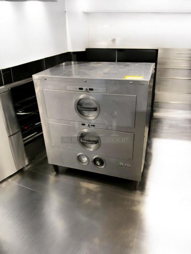 Toastmaster Triple Drawer Warmer, stainless steel, prime condition, fully tested, model indicated on handle, commercial use.