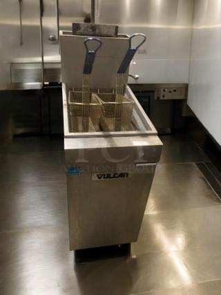 Vulcan 1VEG35M-1 natural gas fryer, outstanding condition, 70,000 BTU, stainless steel finish, includes fry baskets.