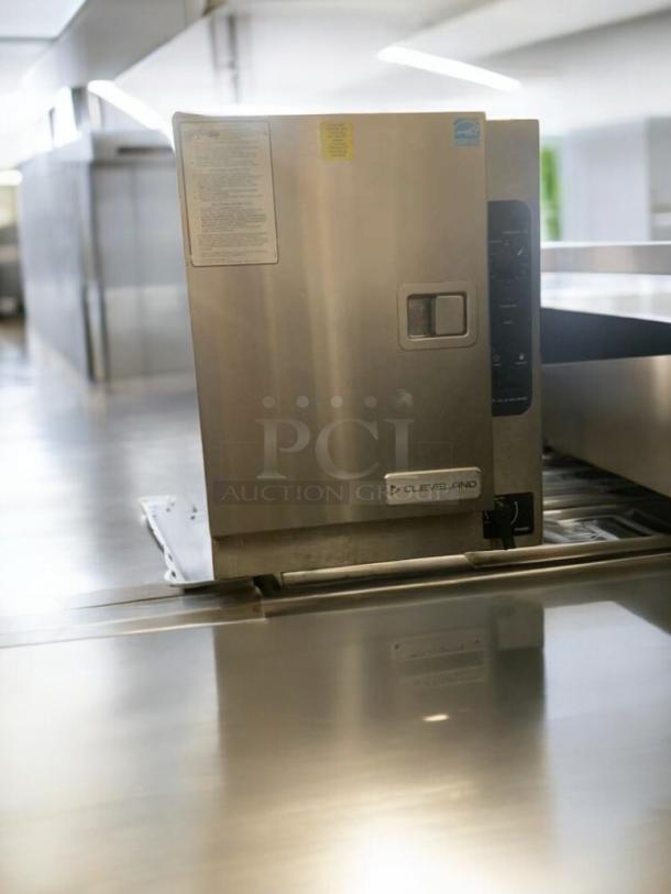 Flawless Cleveland 22CET6.1 electric countertop steamer, 208/220/240V, stainless steel, fully tested, excellent condition.