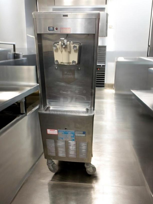 Taylor Soft Serve Ice Cream Machine, 20/30 series, single flavor, stainless steel, outstanding condition, fully tested.