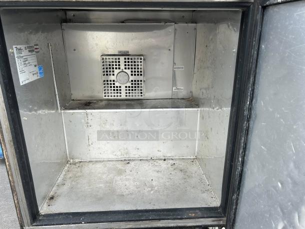 True TWT-27F-HC 28" worktop freezer, excellent condition, single section, right hinge door, tested and working, 115v.