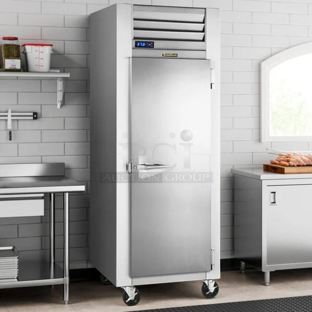 Traulsen G10010 30" solid door reach-in refrigerator, right hinged, stainless steel, tested and working, excellent condition.