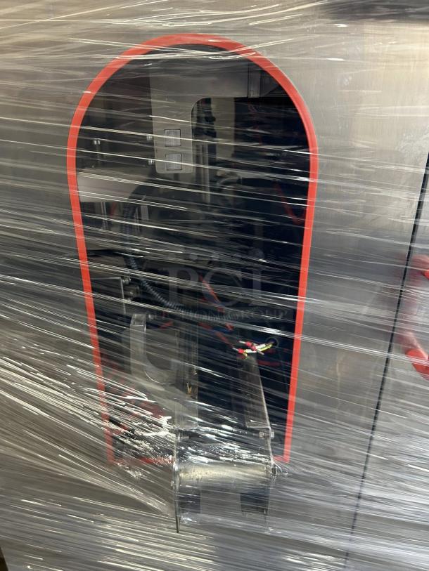 Automatic packing machine, great condition, wrapped in plastic, high voltage 340V, tested and working, brand and model N/A.