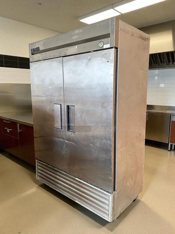 True TS-49F-HC 54" reach-in freezer, excellent condition, 2 solid doors, stainless steel, tested and working.