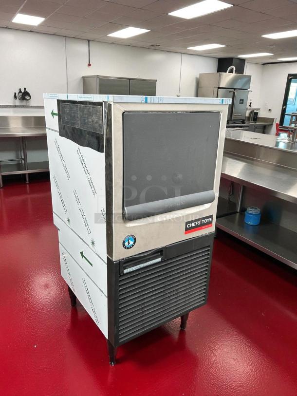 Hoshizaki KM-81BAJ ice machine, 17 3/4" undercounter, crescent cubes, 38 lb. bin, air-cooled, 115V, tested, working condition.