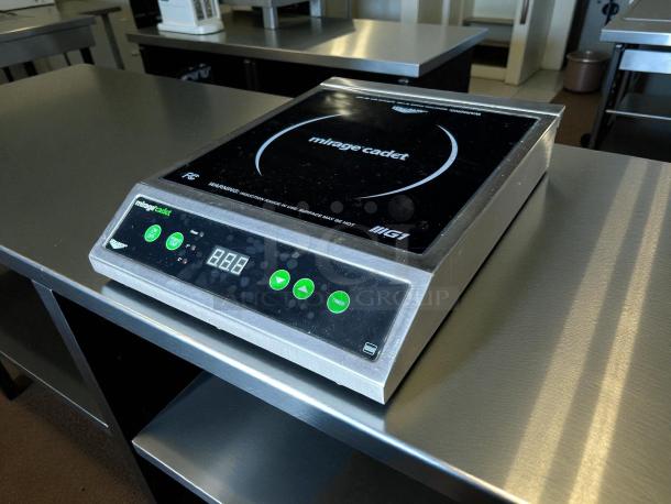 Vollrath 59300 Mirage® induction cooktop, 1 burner, tested, working, stainless finish, digital controls, 120v, countertop model.