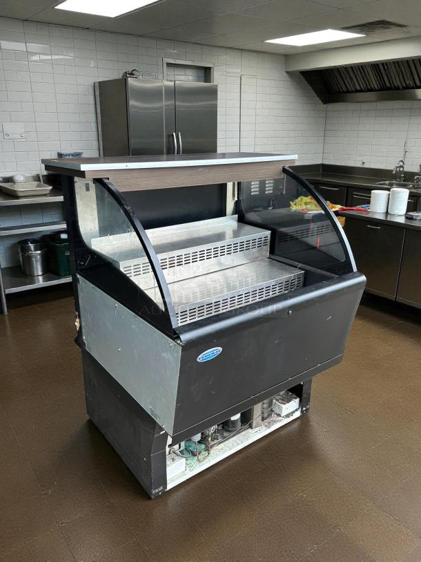 Federal LPRSS3 36" Horizontal Open Air Cooler, 3 levels, tested and working, in good condition.