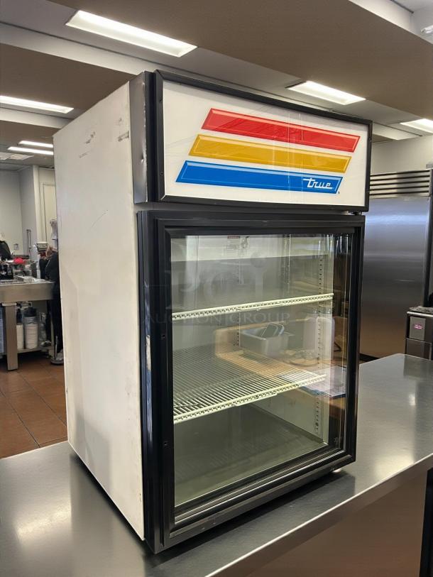 True GDM-05-HC~TSL01 black refrigerated glass door countertop merchandiser, excellent condition, tested, 23 3/8".