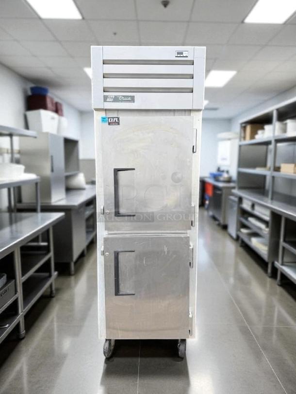 True STG1F-2HS-HC Spec Series 27.5" reach-in freezer, one section, excellent condition, tested and working, dual doors.