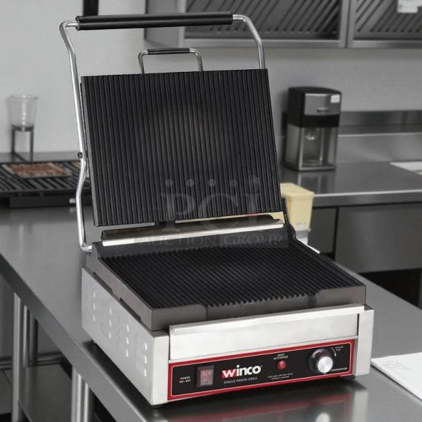 Winco EPG-1C Single Panini Press with cast iron grooved plates, tested and working; 120v, excellent condition.