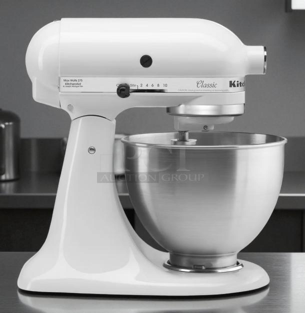 KitchenAid K45SSWH 10-speed stand mixer in white, 4.5 qt stainless bowl, tested and working, great condition, 120v.