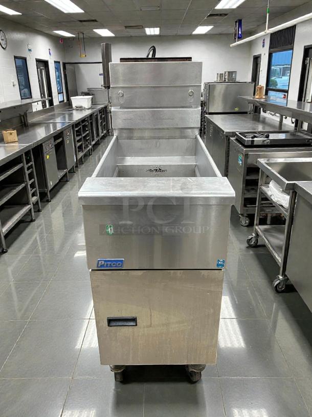Pitco 40D tube-fired natural gas deep fryer, 40 lb capacity, excellent condition, stainless steel, tested and working.
