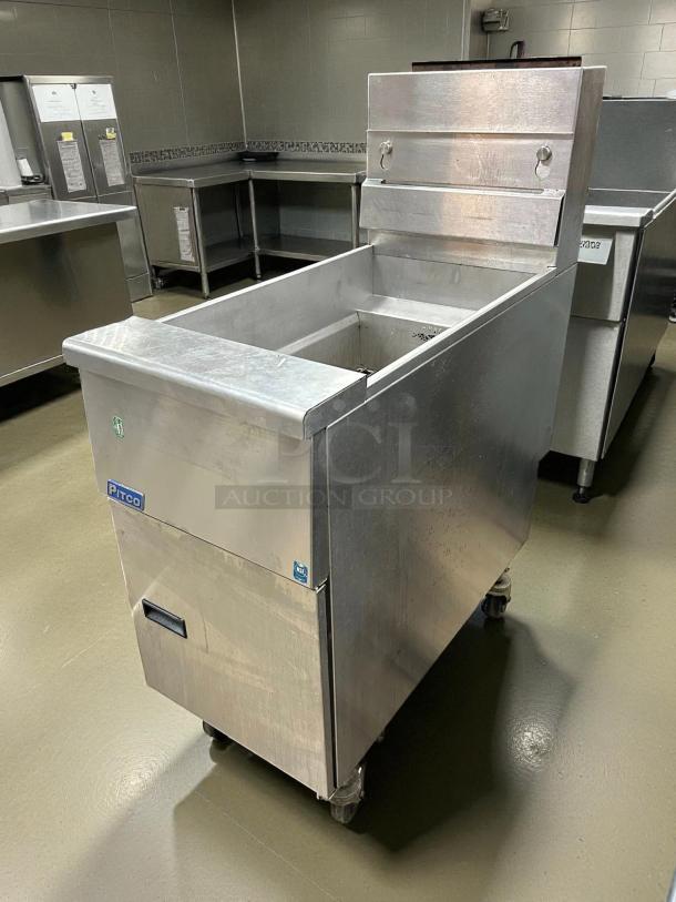 Pitco 40D natural gas deep fryer, stainless steel, 40 lb capacity, tube fired, excellent condition, tested working.