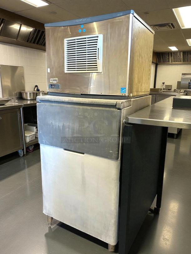 Scotsman C0530SA-1 Prodigy® 30" air-cooled ice machine, excellent condition. Stainless steel, small cube production. Tested, working.