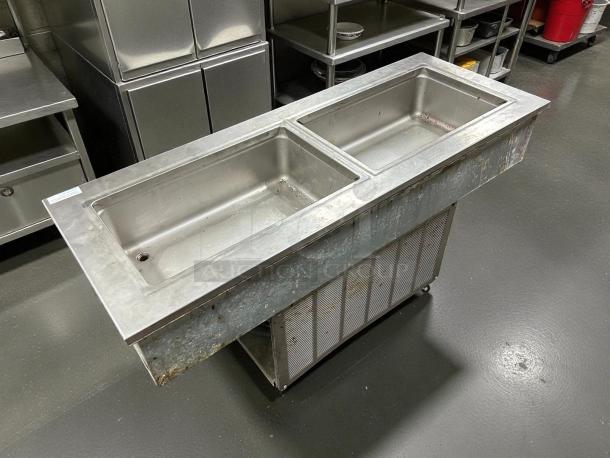 Delfield 8148-EFNP two-pan drop-in refrigerated cold food well, tested and working, stainless steel, slight wear.