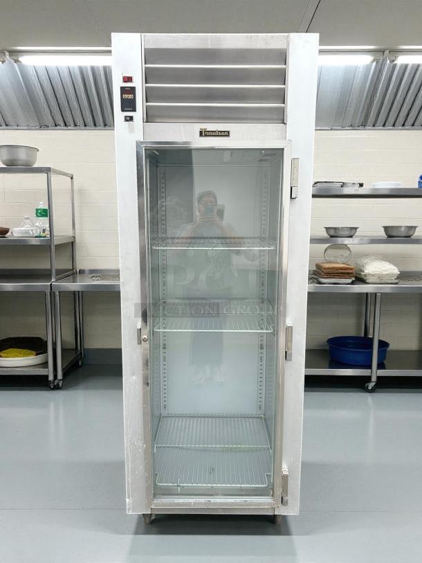 Traulsen G11010 refrigerator, excellent condition, 29 7/8", one section, right hinge glass door, 115v, tested and working.
