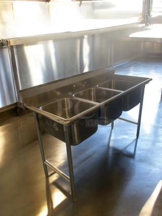 Pristine Condition – Advance Tabco T9-3-54-PX – 3-Compartment Stainless Steel Sink – NSF – Fully Tested & Ready for Use! - Item #1222539