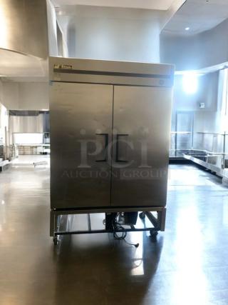 True T-49 2-door commercial refrigerator, prime condition, fully tested, by True Manufacturing Co.