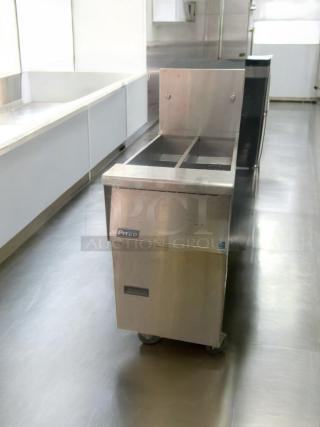 Pitco SG14T natural gas deep fryer in prime condition, fully tested and working. Stainless steel with Pitco label.