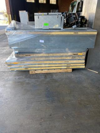 Norlake 6' x 6' walk-in cooler with floor, model CPB075DC-A. Includes self-contained compressor. Requires hookup. Serial 11081455.