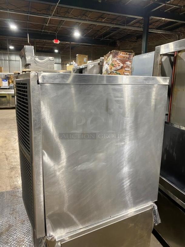 Hoshizaki KM660MAJ commercial ice machine, stainless steel, 115V 1Phase, Model KM660MAJ, Serial M06168C, excellent condition.