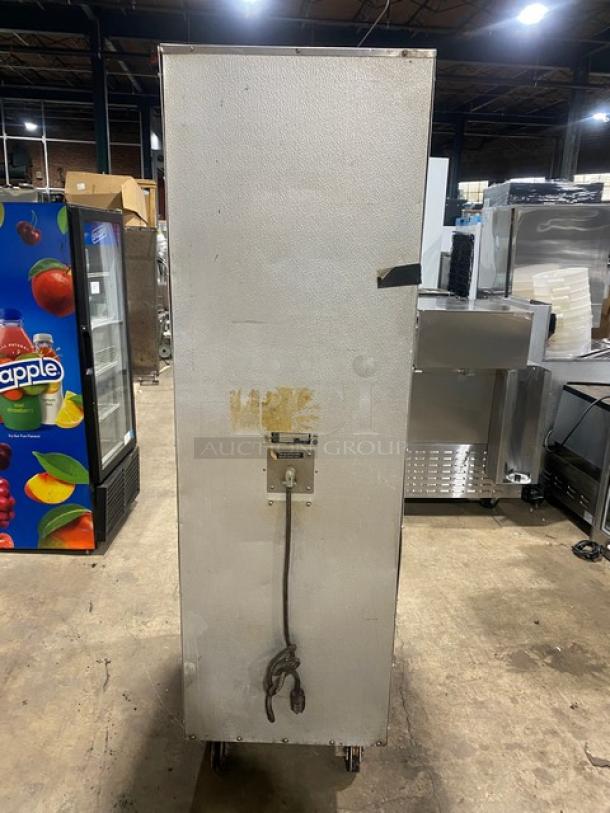 Alto Shaam 1000UP heated food holding cabinet, stainless steel, dual Dutch doors, electric-powered, model 1000UP, 125V.