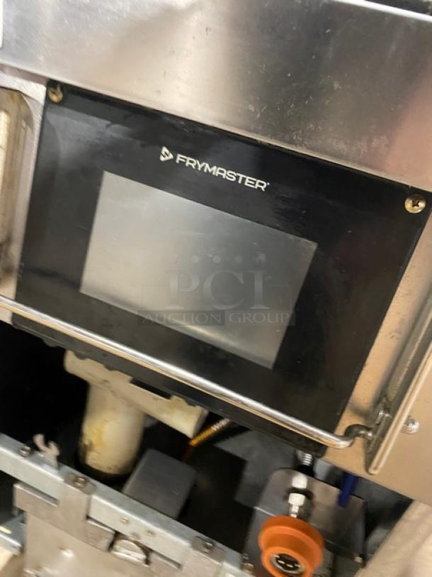 Frymaster FilterQuick Series electric deep fat fryer, model 1FQE80U0ZQTZB17, with touch screen and filtration system.