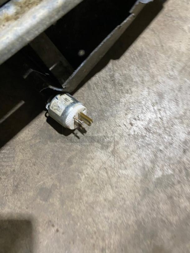 True refrigerated pizza prep table with 3-door storage, stainless steel, model QA7230MB, serial 14509450, 115V 1Ph.