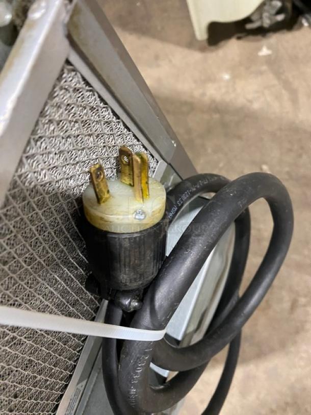 Merrychef EIKONE2 rapid cook oven plug and power cord, 208/240V, stainless steel, good condition, serial 1505213090759.