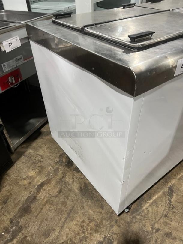 Alto Shaam 1200TH ice cream dipping cabinet with 6 flip top lids, stainless steel finish, on casters, 208/240V, used condition.