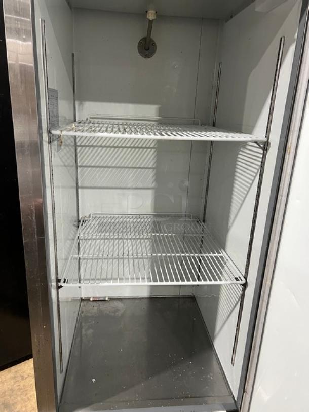 Grista GRRF1D commercial single door refrigerator, stainless steel, poly coated racks, model GRRF1D, serial 646564009013, 115V.