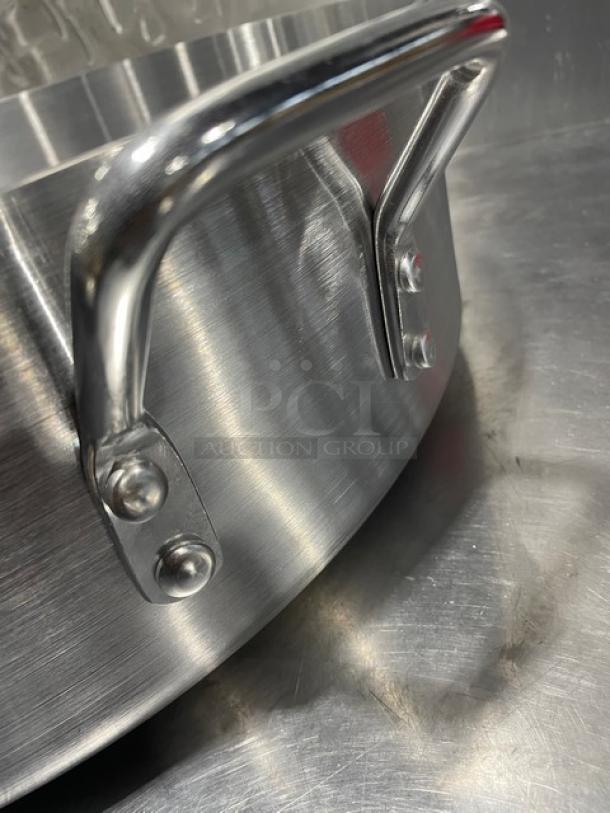 Brand new Adcraft aluminum brazier pot, model H3-BR28, 28-quart capacity, with sturdy riveted handles.