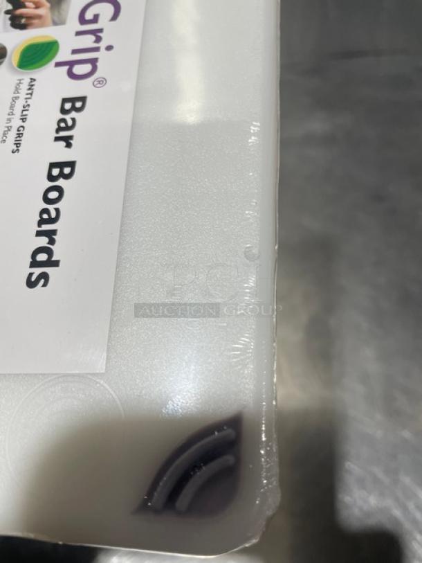 San Jamar Saf-T-Grip Bar Board, new in packaging, featuring integrated anti-slip grips.