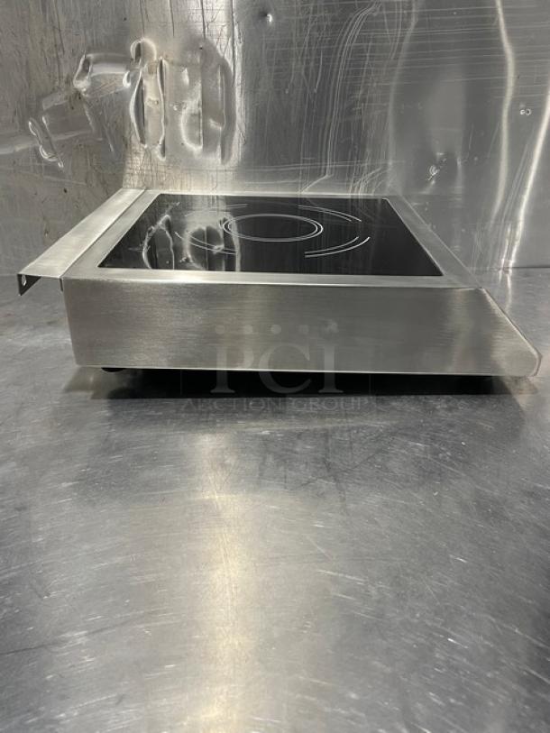 Adcraft INDB120V induction cooker, new, stainless steel, single burner, countertop model, 2015, serial 12150270.