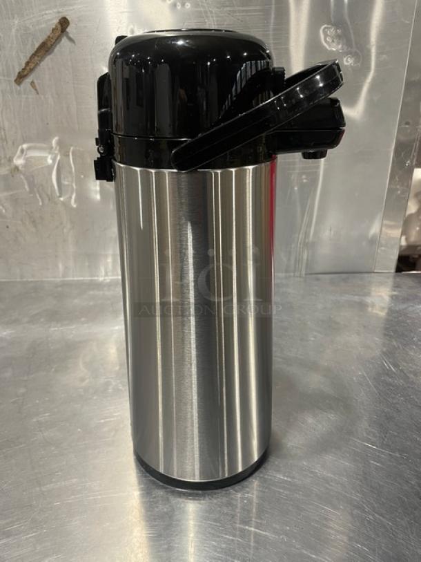 NEW Service Ideas 2.5L Push Button Air Pot, Model ECA22S, Eco Air Series, glass-lined, stainless steel, pristine condition.