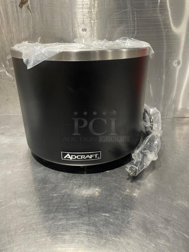 Adcraft 11 Quart Cooker/Warmer, Model FW-1200WR/B, new in box, black exterior, stainless steel interior, 120V.