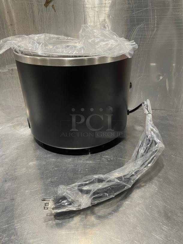 Adcraft FW-1200WR/B 11 Quart Cooker/Warmer, new in box, stainless steel interior, 120V, with wrapped power cord.