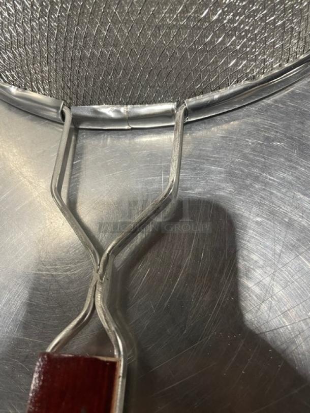 NEW! Adcraft Deluxe 10" Double Mesh Strainer DSM-10, stainless steel, wooden handle, pristine condition, high durability.