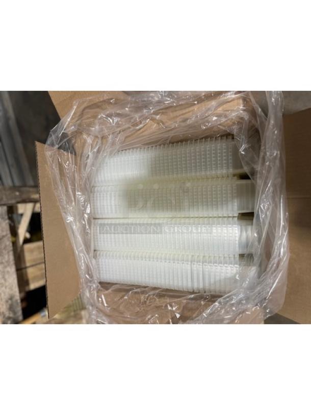 Full pallet of IPL 16 oz square tamper-evident deli containers, model 2509500265, brand new, 700 per case.