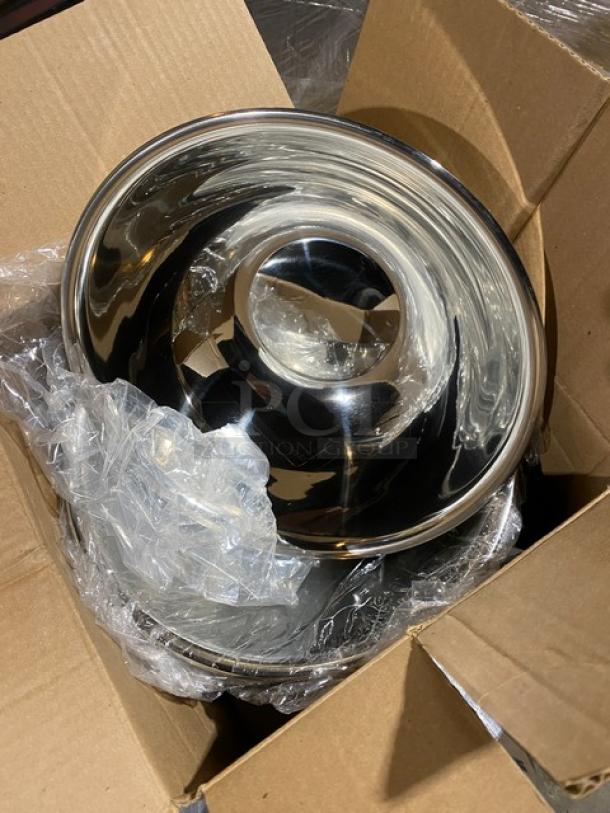 Brand new Vollrath 4 Qt. stainless steel mixing bowl, Model 47934, in box with packaging. Ideal for commercial use.