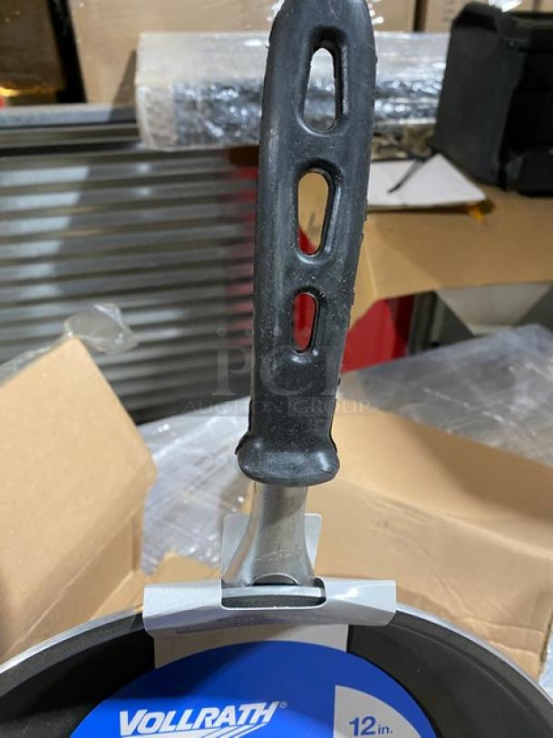 BRAND NEW Vollrath Wear-Ever 12" Aluminum Fry Pan, CeramiGuard II Non-Stick, TriVent Silicone Grip, Model 67932.