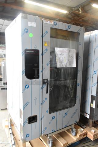 Brand new Henny Penny FPGM22172007 stainless steel combi convection oven, natural gas, scratch and dent, 200,000 BTU.