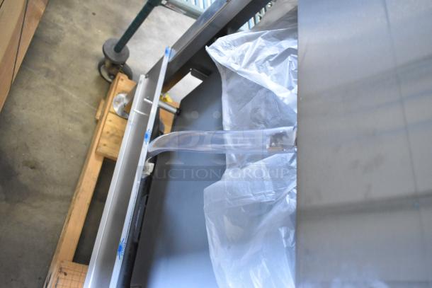 BRAND NEW SCRATCH AND DENT! Follett LQ1BASE stand and transport system for ice bin. Model LQ1BASE, minor cosmetic flaws visible.